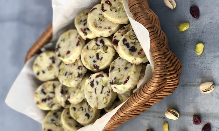 How to Bake Cranberry Pistachio Shortbread Cookies?